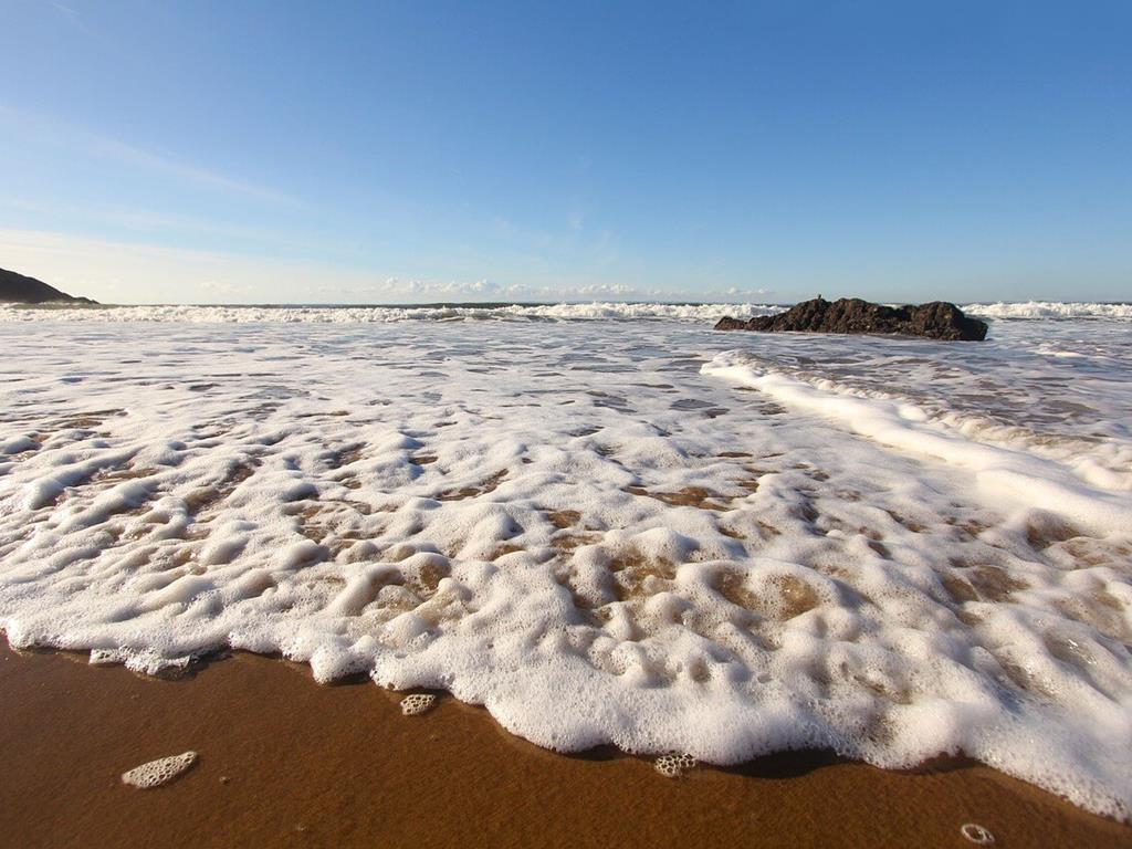 Piękna plaża i morze w Juracie.