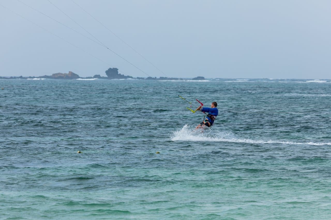 jaki-wiatr-na-kitesurfing