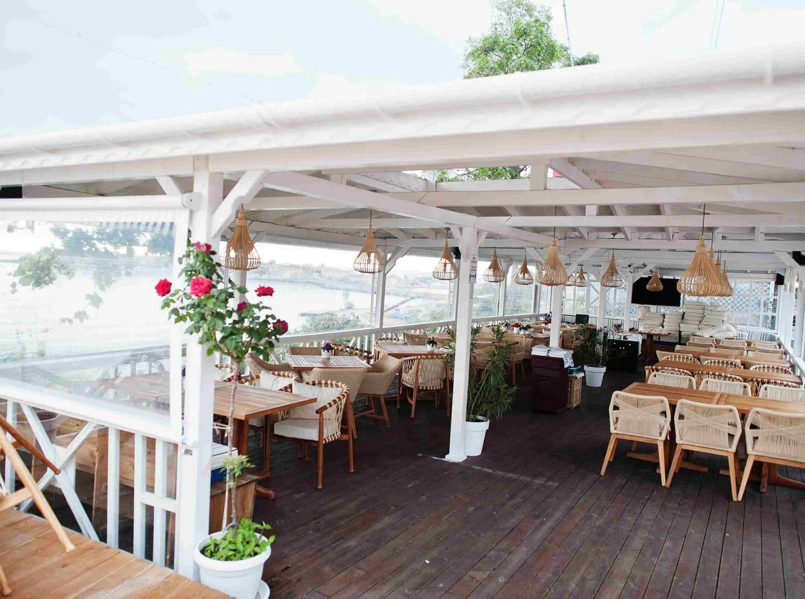 gdzie-zjesc-poza-sezonem-w-juracie